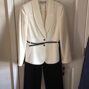 Tahari pantsuit- Size 8